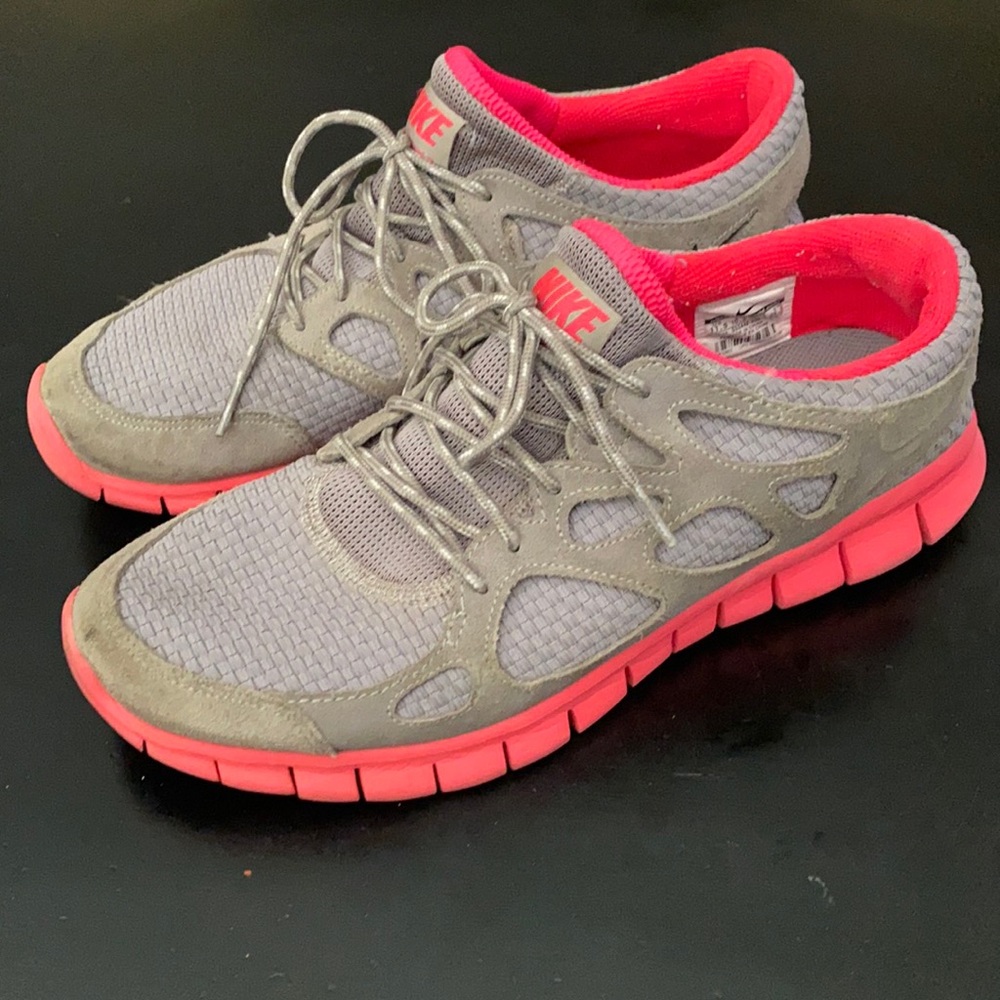Nike Free Run 2 Men’s Size 11.5 Gray with Pink/Red